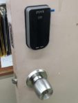 渋谷区恵比寿の会社の室内扉の鍵を電子錠に交換
