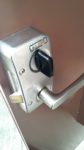 厚木市寿町でのマンションの玄関の鍵開錠