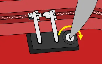 ハサミを時計回りにゆっくり回します。