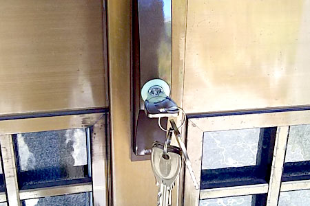 玄関の鍵交換｜西多摩郡瑞穂町