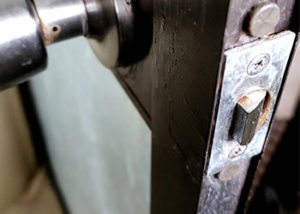 錆びたラッチボルト