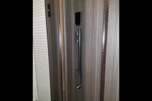 イージスゲートに鍵を取り替えた玄関ドア