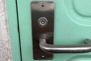 MIWAのU9シリンダーに交換