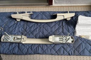 取り外したプッシュプル錠