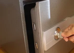 シリンダー式金庫