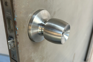 室外側のドアノブ