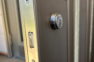 交換前のシリンダー