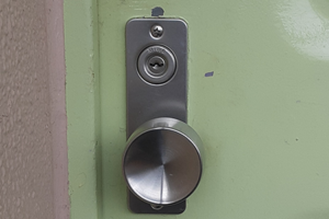 玄関の鍵交換前