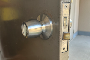 室内側のドアノブ