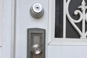 鍵交換後の玄関ドア