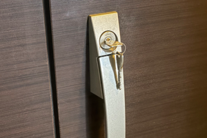 修理後の玄関鍵