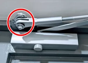 ドアクローザー